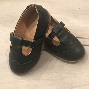 Old Navy size 7 dress shoes black great for fall